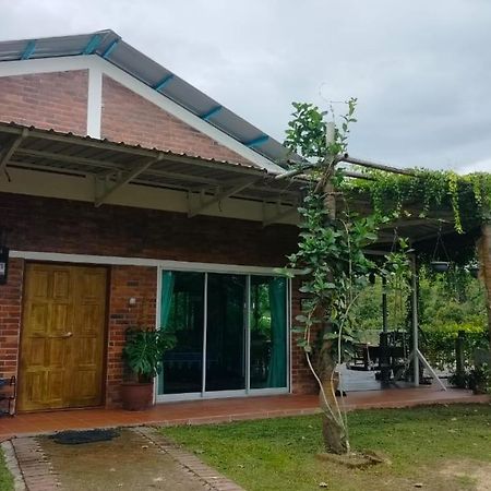 Eden Villa Bentong Karak Exterior photo